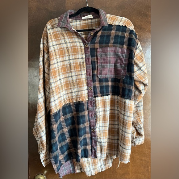 NATURAL LIFE Tops - Women’s Oversize Patchwork Plaid Flannel Shirt